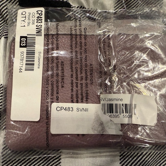 BRAND NEW Coach wristlet! Beautiful color! - Picture 2 of 2